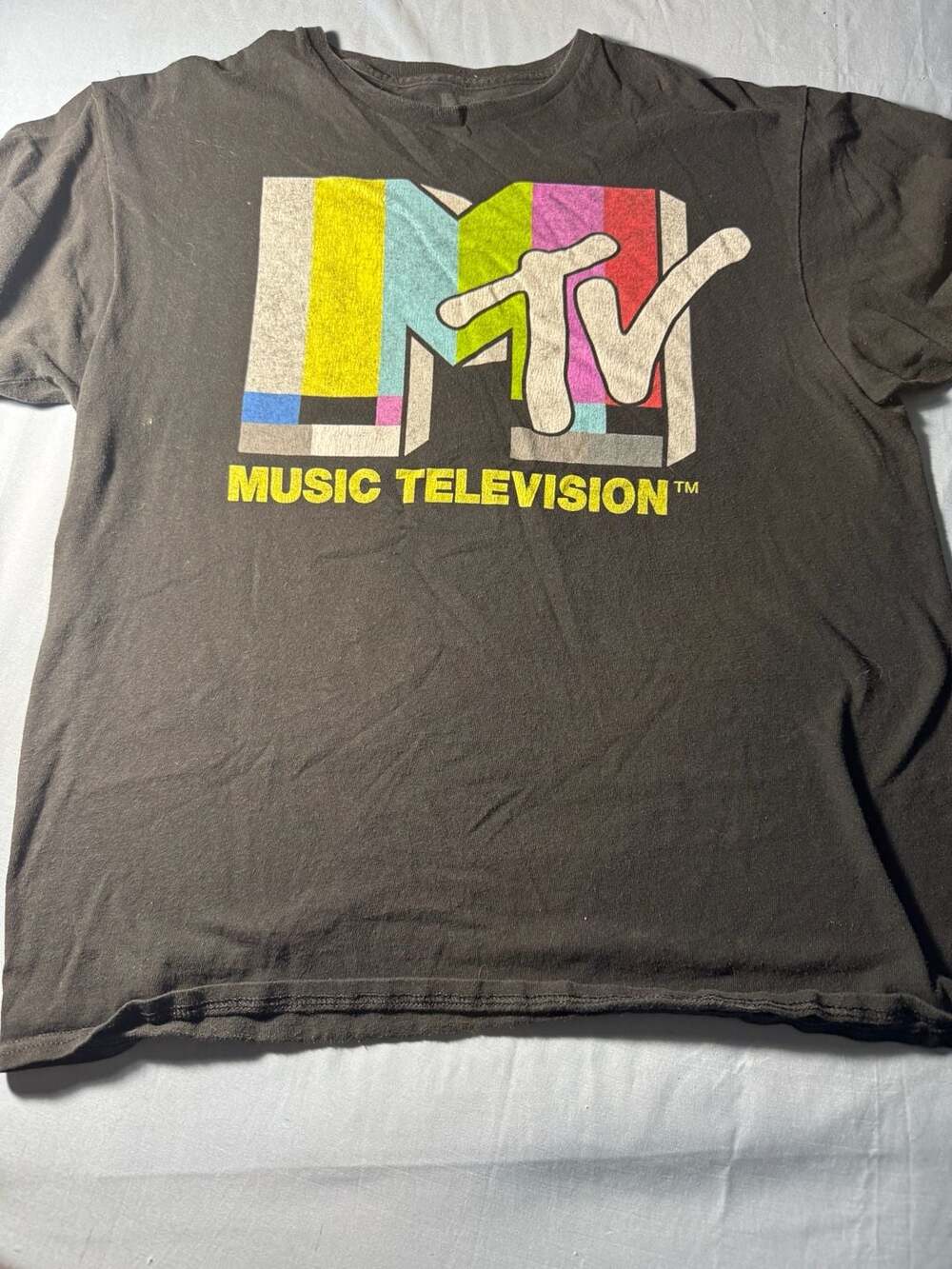 MTV Music Television T-Shirt Size L Black Graphic